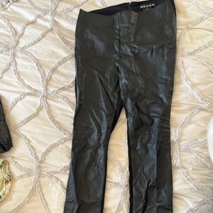 Revue leather black skinny pants size 8